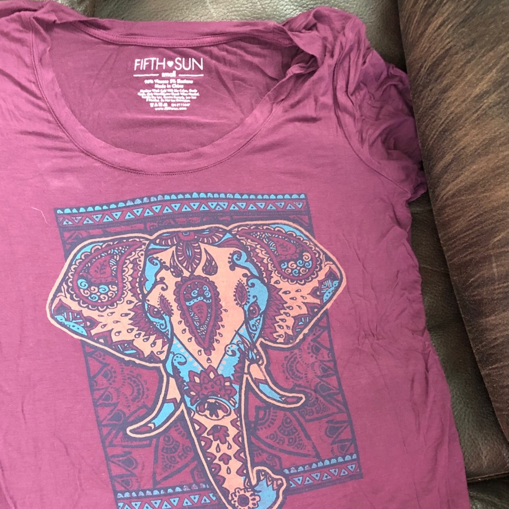 Elephant tee